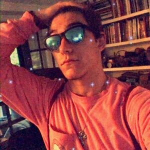 Meet your Posher, Christian